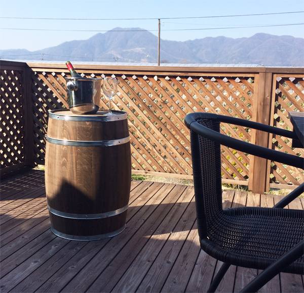 K様宅にテーブル用樽を入れました。｜【木樽倶楽部】木樽通販・木樽